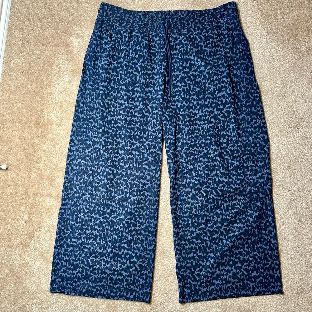 Athleta Avenue Wide Leg Crop Pant, Size 16, EUC